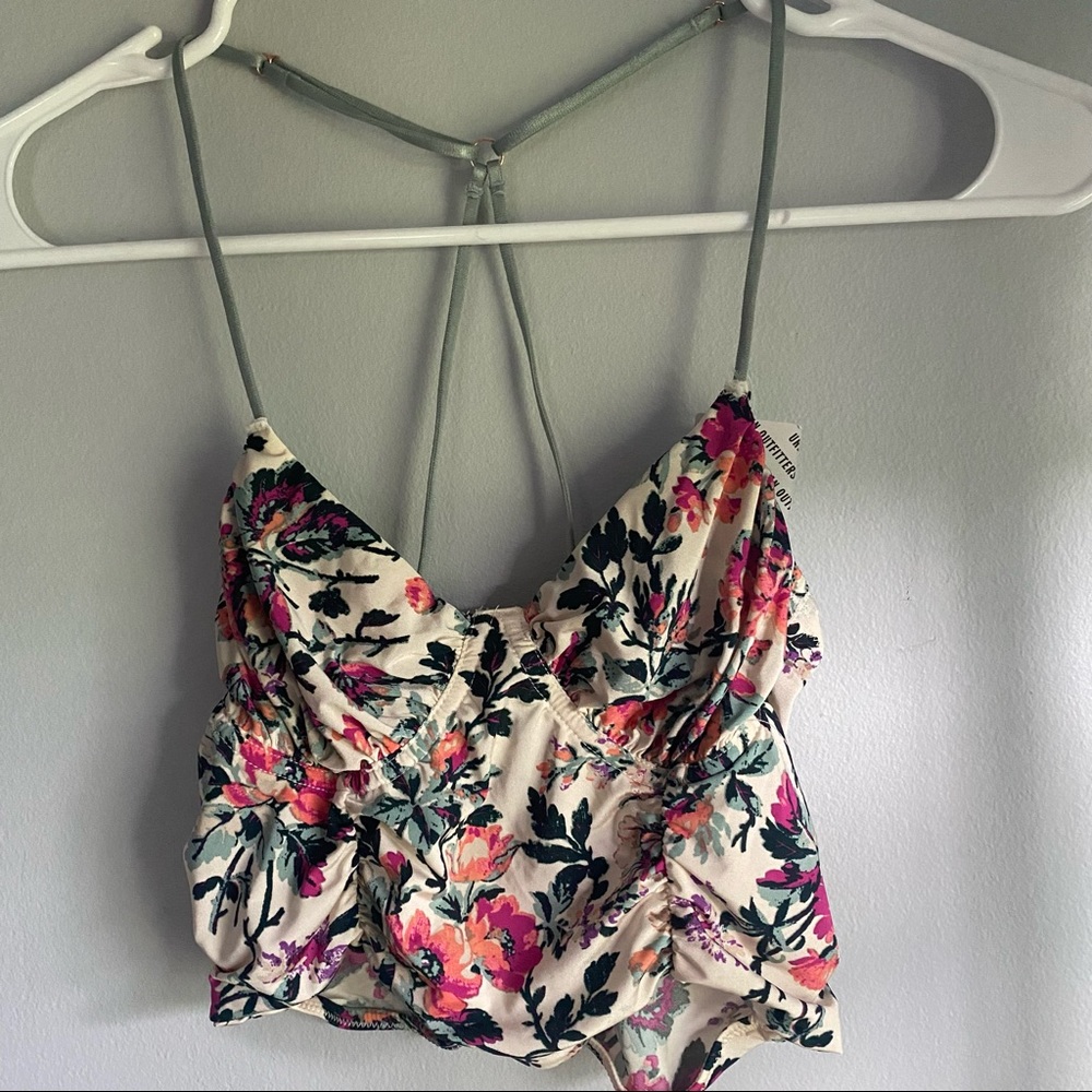 Urban outfitters cropped floral tank
